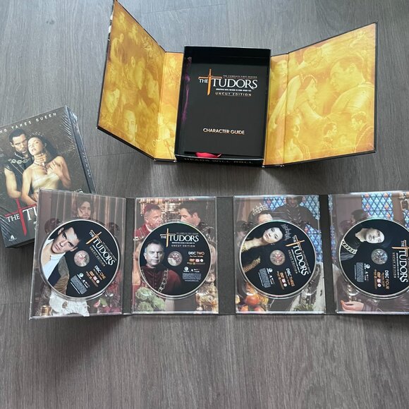 The Tudors Season 1 & Season 2 (UNCUT EDITION) DVD Box Sets - Picture 11 of 11